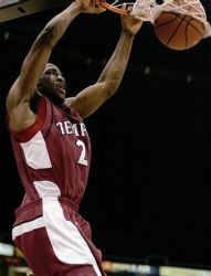 
Dekalb, Ill. -- Juan Fernandez scored 26 points Wednesday and No. 19 Temple tuned up for a tough test by downing Northern Illinois 70-60.